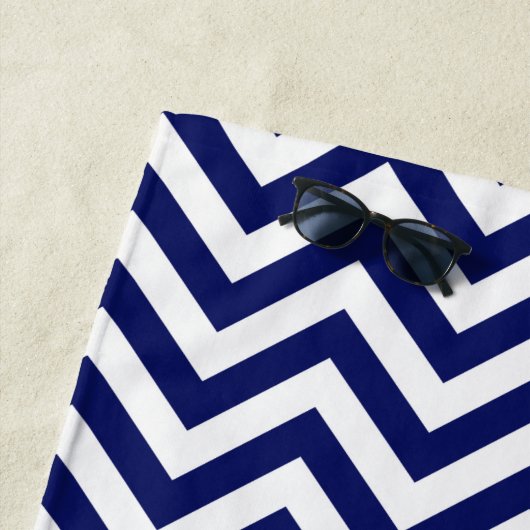 WHT DIY Kleur BG LG Chevron #5 Q Hot Pink Monogram Strandlaken (In situ)