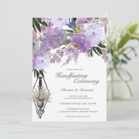 Wiccan Handfasting Chalice & Athame Paarse Floral Kaart (Staand voorkant)