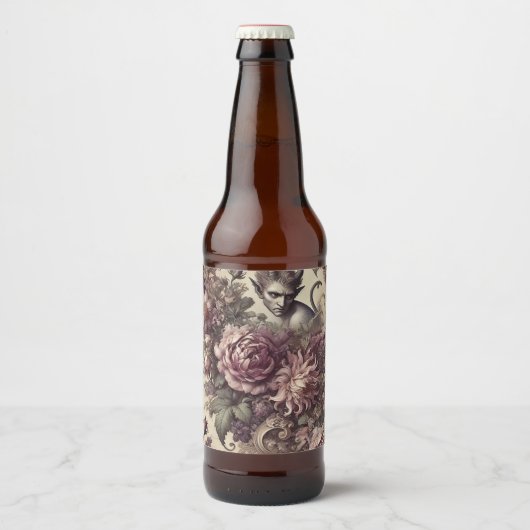 Wicked Plum Petals – Gothic Floral Design Bier Etiket (Voorkant)