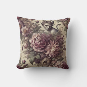 Wicked Plum Petals – Gothic Floral Design Kussen