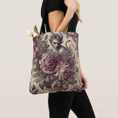 Wicked Plum Petals – Gothic Floral Design Tote Bag (Dichtbij)