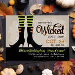 Wicked Witch Kids Verjaardag Kostuum Party Kaart<br><div class="desc">Moderne geïllustreerde Halloween verjaardagsfeestuitnodiging voor kinderen met schattige heksenlaarzen met gestreepte leggings en leuke moderne lettertypen. Tekst staat: "Doe mee voor een slecht moment!" Personaliseer het ontwerp met je verjaardagskostuum feestdetails. Klik op Aanpassen om lettertypen te wijzigen,  tekst te verplaatsen en uw eigen unieke uitnodigingsontwerp te creëer.</div>
