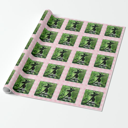 Wickedly goede heks groen en roze gingham plaid cadeaupapier (Uitgerold)