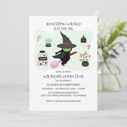 Wickedly Schattigee Green Witch verjaardagsfeestje Kaart (Staand voorkant)
