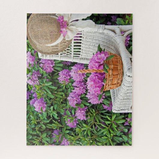 wickerstoel in de tuin van azalea legpuzzel (Verticaal)