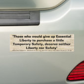 Wie de essentiële vrijheid zou opgeven bumpersticker (Op auto)