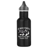 Wie een vrouw vindt, vindt iets goeds waterfles (Links)