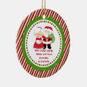 Wie heeft de Kerstman nodig. Grandma Grandpa Kerst Keramisch Ornament (Rechts)
