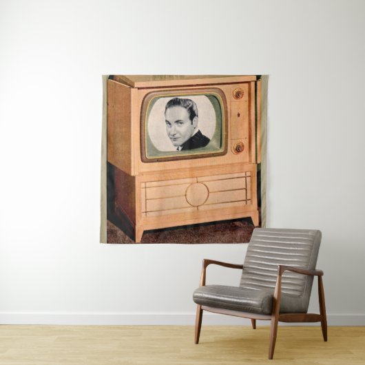 Wie is er op tv? wandkleed (In situ)