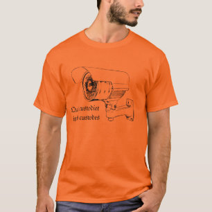 Wie kijkt naar de bewakers? t-shirt