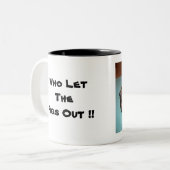 Wie laat de varkens eruit! tweekleurige koffiemok (Voorkant links)