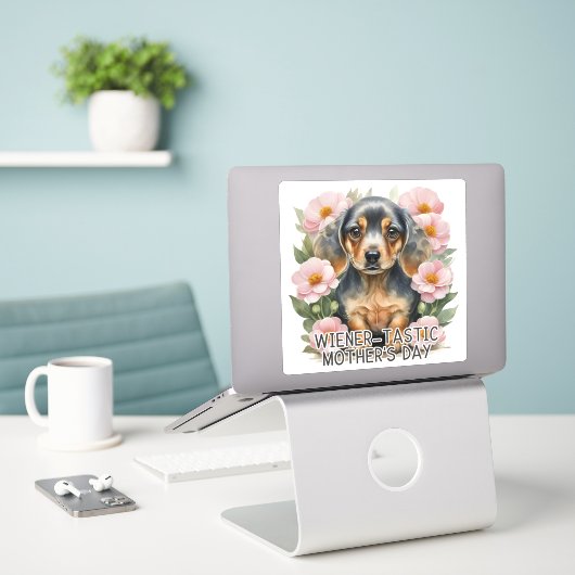 Wiener-tastic Moederdag Sticker (Laptop op bureau)