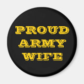 Wife bij het Magnet Proud Army (Voorkant)