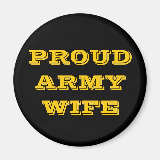 Wife bij het Magnet Proud Army (Voorkant)