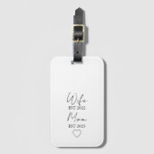 Wife & Mom Est. – Minimalist Valentine Gift Bagagelabel (Voorkant (verticaal))