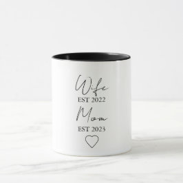 Wife & Mom Est. – Minimalist Valentine Gift Mok