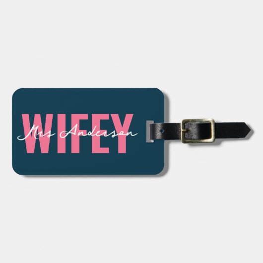 Wifey Blauw Roze Monogram Script Bagagelabel (Voorkant horizontaal)