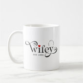 Wifey Elegant Typografie Bruiloft Jubileum Koffiemok (Links)