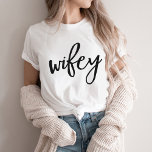 Wifey en Hubby Honeymoon T-shirt<br><div class="desc">hubby en wifeeon honeymoon</div>