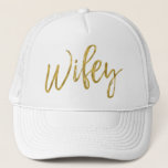 Wifey Gold Foil en White Trucker Hat Trucker Pet<br><div class="desc">Wifey Gold Foil en White Trucker Hat voor haar.</div>