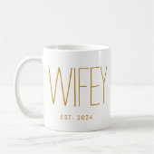 Wifey Gouden Script Aangepaste Huwelijksverjaardag Koffiemok (Links)