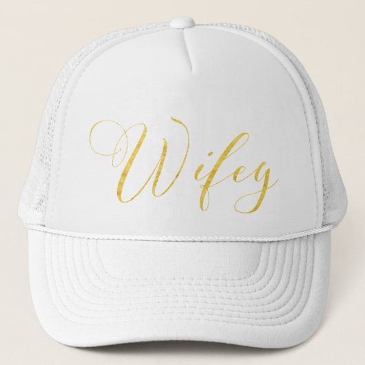 WIFEY IN BLACK VAN GOLD SCRIPT SCRIPT TRUCKER PET (Voorkant)