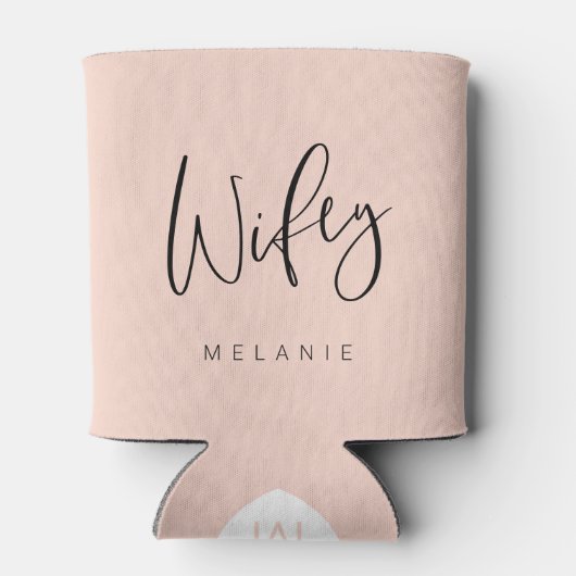Wifey kalligrafie blush roze naam & monogram blikjeskoeler (Achterkant)