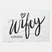 Wifey kitchen towel gift with personalized name theedoek (Horizontaal)
