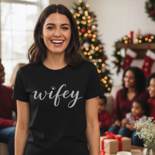 Wifey Kleurrijk Schrift Hart Dames T-Shirt Cadeau