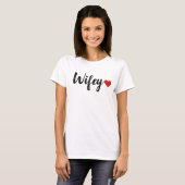 Wifey Modern Black Script Women RedHeart T-Shirt (Voorkant volledig)