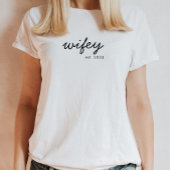 Wifey Modern Minimalistisch Script Gepersonaliseer T-shirt