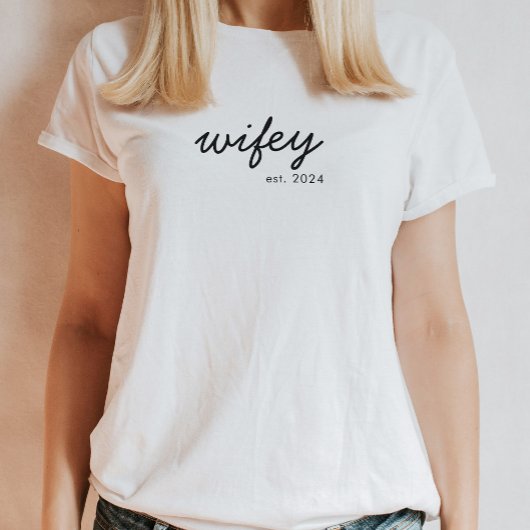 Wifey Modern Minimalistisch Script Gepersonaliseer T-shirt