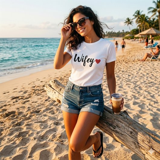 Wifey Modern Zwarte Script Dames RedHeart T-Shirt