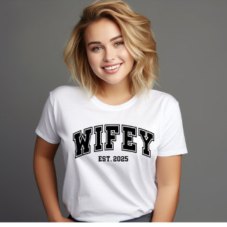 Wifey Opgericht 2025, Nieuwgetrouwd T-Shirt