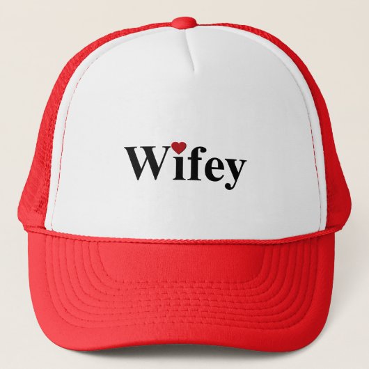 Wifey Trucker Pet (Voorkant)