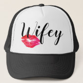 Wifey Trucker Pet (Voorkant)