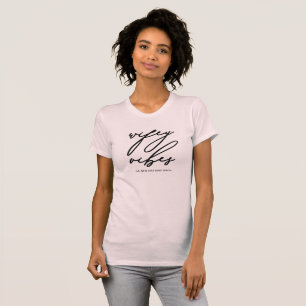 Wifey Vibes Blush Pink en Black met naam T-shirt