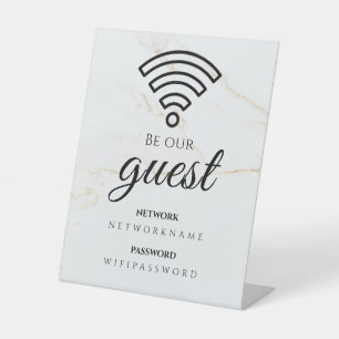 Wifi-wachtwoord en gepersonaliseerd netwerk reclamebord met voetstuk