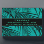 Wifi Wachtwoordcode | Turquoise Palm Leaves Fotoplaat<br><div class="desc">Het moderne wachtwoord van WiFi ondertekent om uw netwerkinformatie met gasten te delen. Ideaal voor de huur van Airbnb-stranden, de huur van tropische vakanties of het strandsignaal. Biedt een stijlvol tropisch palmbladpatroon in een turquoise en een blauwgroen kleurenpalet met lichtere turquoise-hoogtepunten en donkerdere blauwgroen schaduwen. Stijlvol modern tropisch thema met...</div>