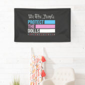 Wij, de mensen, beschermen de poppen LGBT transgen Spandoek (Insitu)