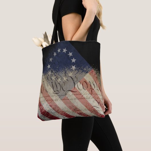 WIJ DE VOLKSBEVOLLE  BACTUS Ross-Amerikaanse vlag Tote Bag (Dichtbij)
