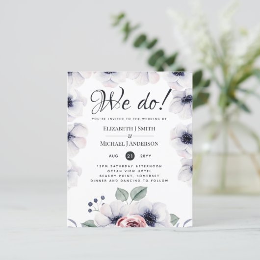 Wij doen Navy Blauwe Witte Bloemige Trouw Uitnodig (Staand voorkant)