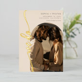 Wij doen Verticale Boho Arch Beige Foto Save the D Folie Uitnodiging (Staand Voorkant)