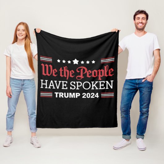 Wij, het volk, hebben gesproken over Trump 2024 Fleece Deken (In situ)