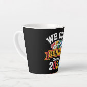Wij Senior Klas Van 2026 Latte Mok (Linkerhoek)