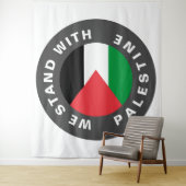 Wij staan met Palestijnse vlag en aangepaste tekst Wandkleed (In situ)