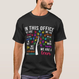 Wij zijn een team school Kantoor personeel Front K T-shirt