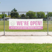 Wij zijn open beauty business roze wit logo promo spandoek (Insitu)