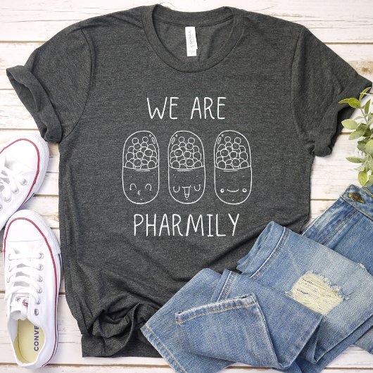 Wij zijn Pharmily | Grappige apotheekdag | Technic T-shirt