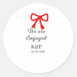 Wij zijn verloofd naam letter rode strik moderne t ronde sticker